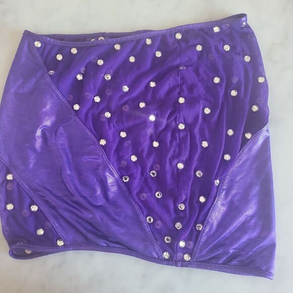 Crop top with matching skirt with rhinestones size S - Picture 2 of 7